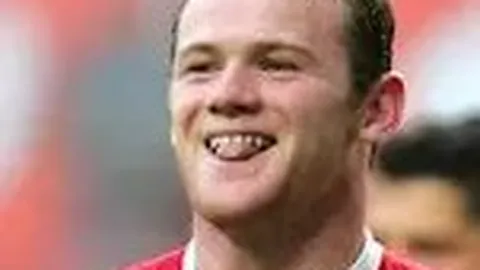 王俊凯健身餐告别，体重仅96.9斤，身高不足1米8