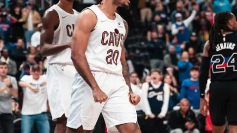 欧冠改制后8强次数榜单：拜仁23次问鼎，皇马紧随一步之遥。